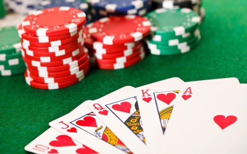 cach chia bai poker bk8 2 Cách chia bài Poker những trò chơi bài nổi tiếng nhất thế giới
